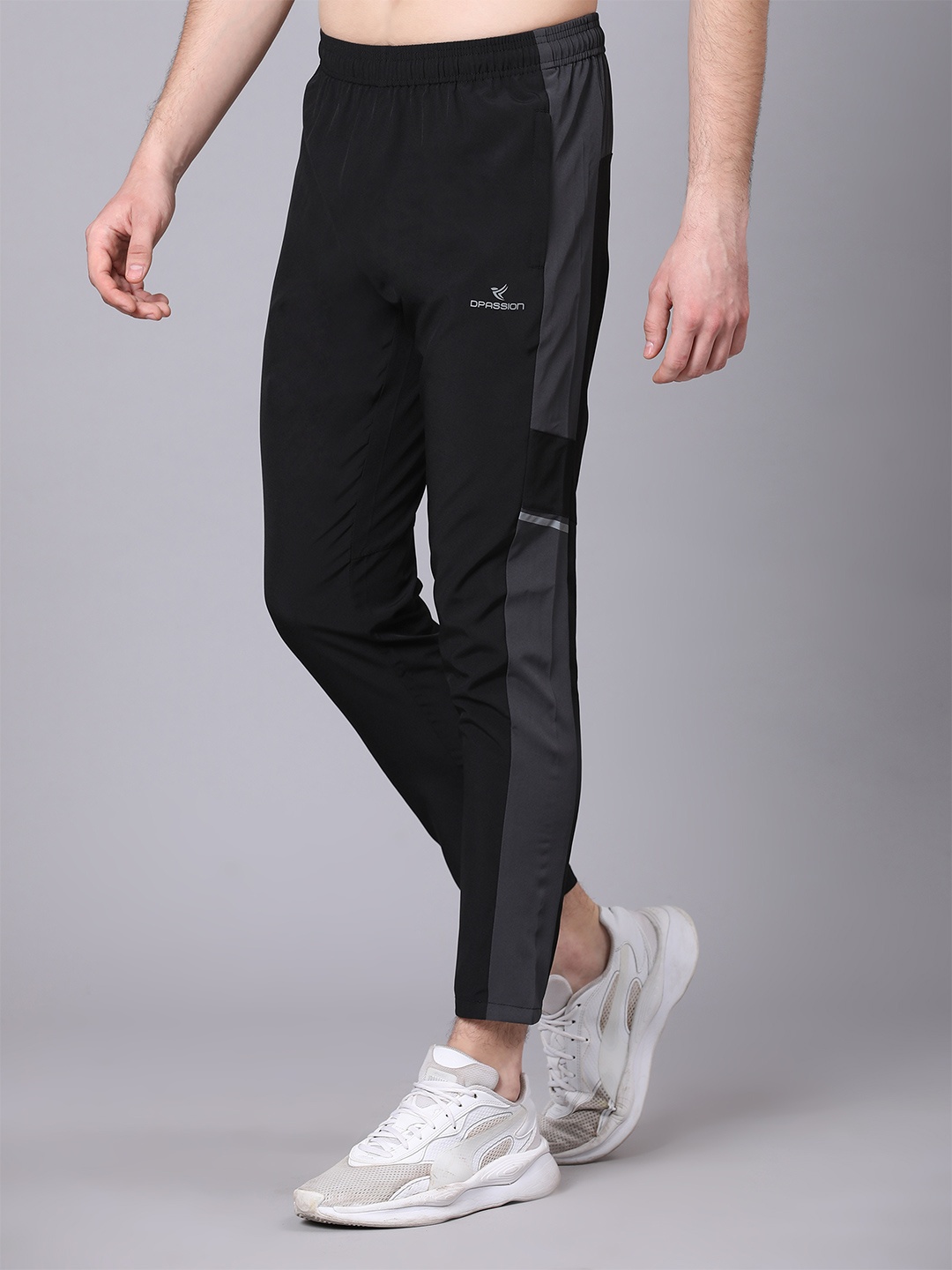 

Dpassion Men Colourblocked Relaxed-Fit Rapid-Dry Running Track Pants, Black