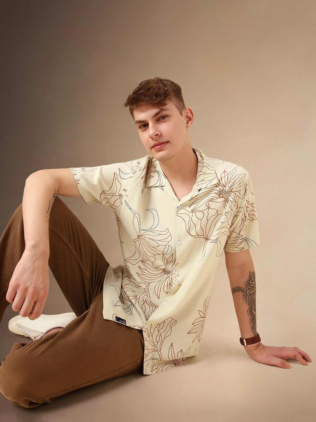 

Dennis Lingo Smart Floral Printed Cuban Collar Relaxed Fit Casual Shirt, Beige