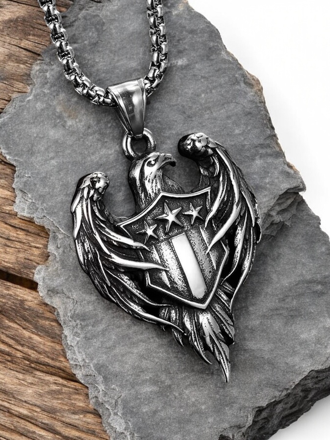 

fabula Men Eagle With Flag Design Pendant With Chain, Silver