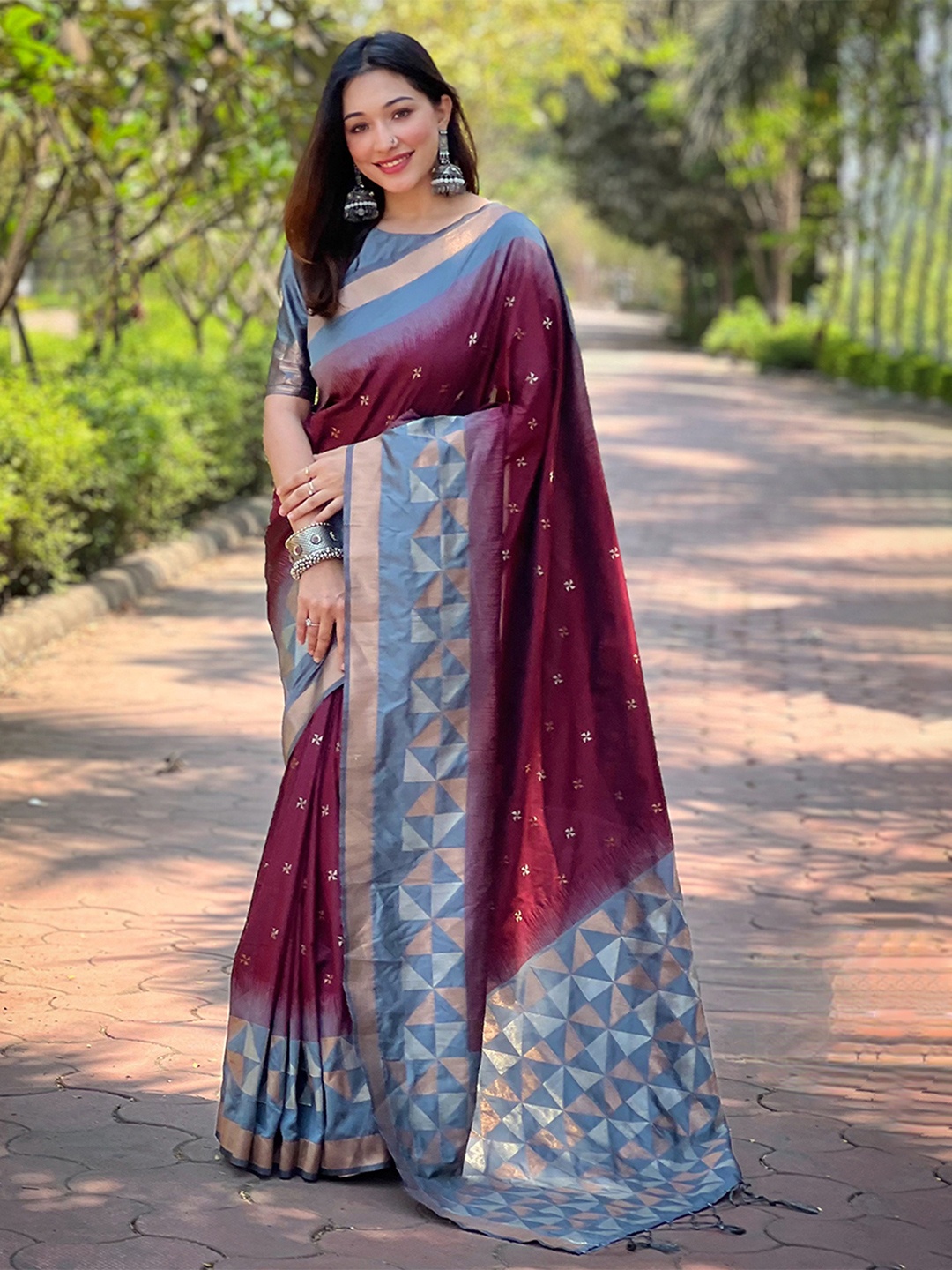 

Mitera Woven Design Zari Silk Blend Banarasi Saree, Maroon