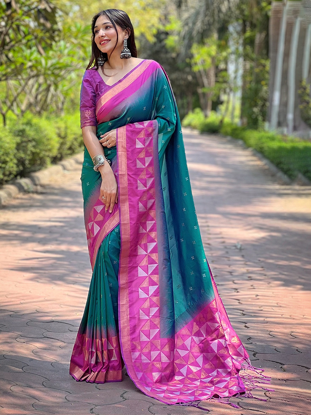 

Mitera Woven Design Zari Silk Blend Banarasi Saree, Teal