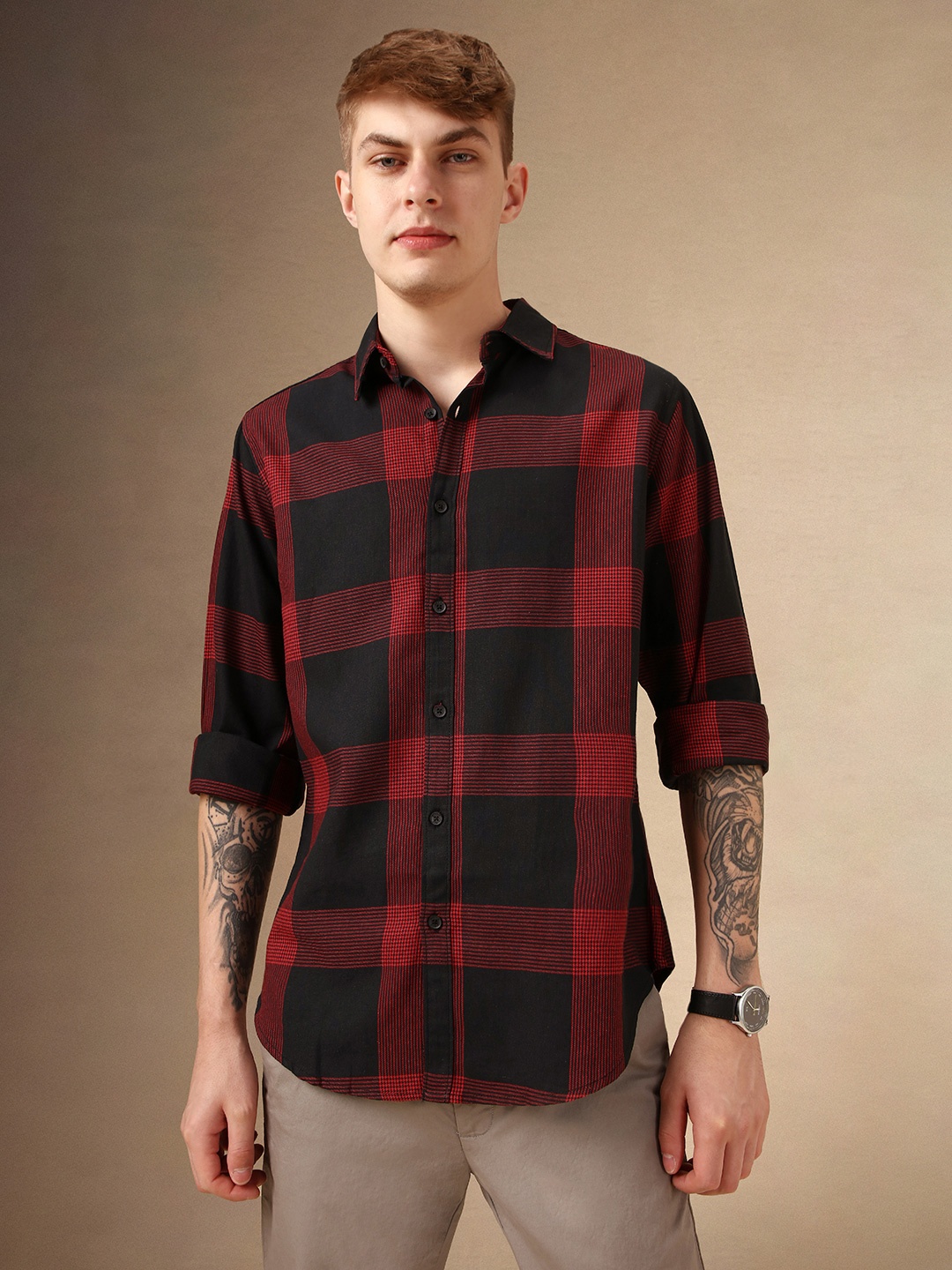 

Dennis Lingo Men Smart Spread Collar Tartan Checked Cotton Casual Shirt, Red