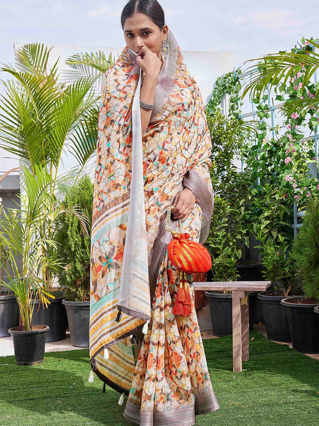 

Krimmple Floral Linen Blend Saree, Multi