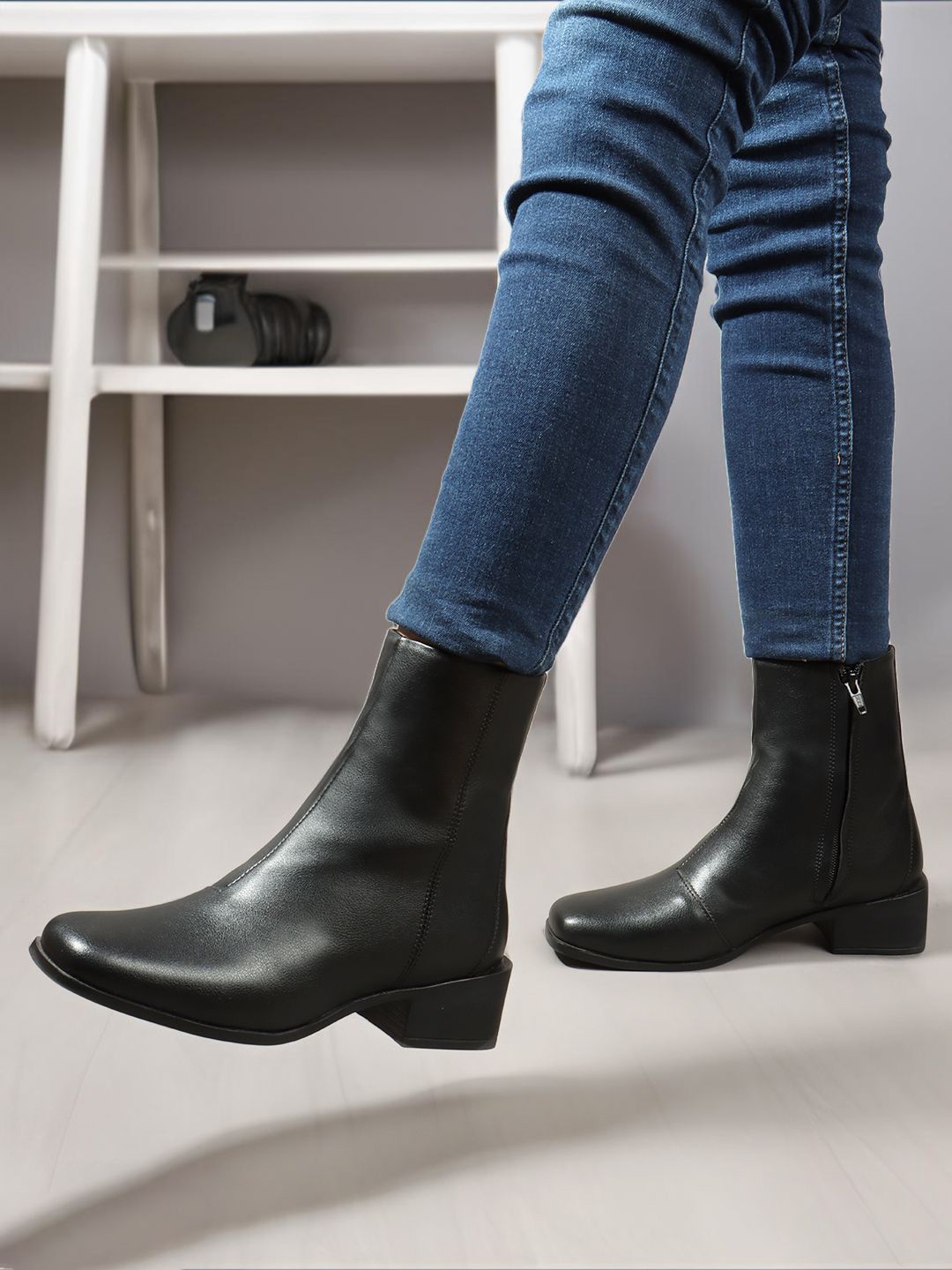 

ELLE Women Block-Heeled Chelsea Boots, Black