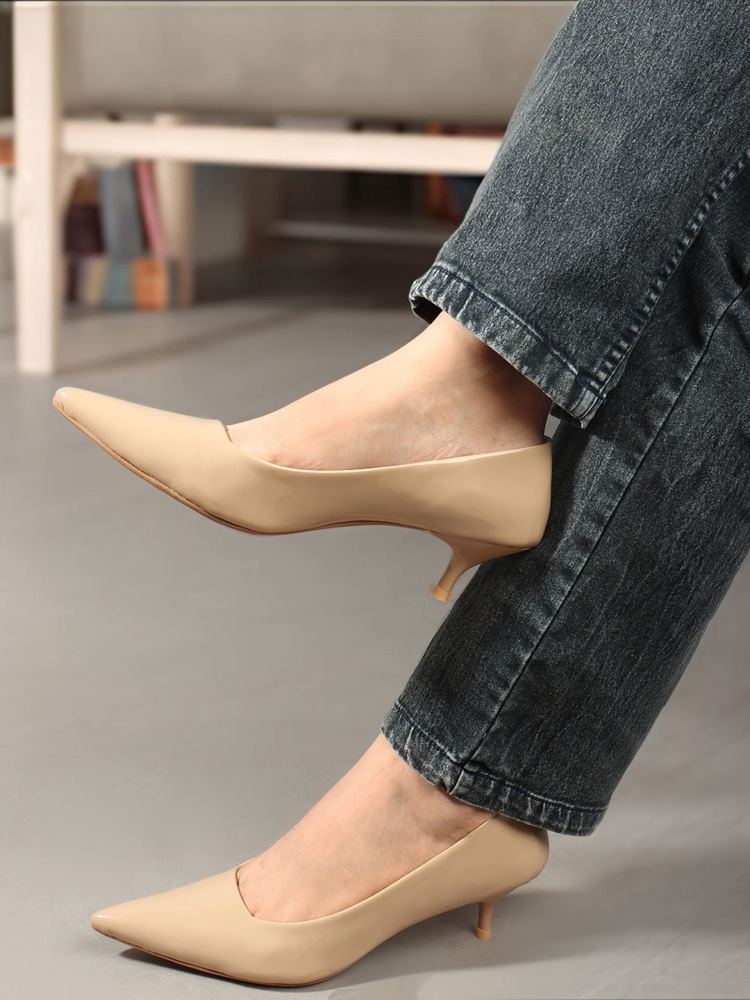 

Carlton London Women Party Kitten Pumps, Beige