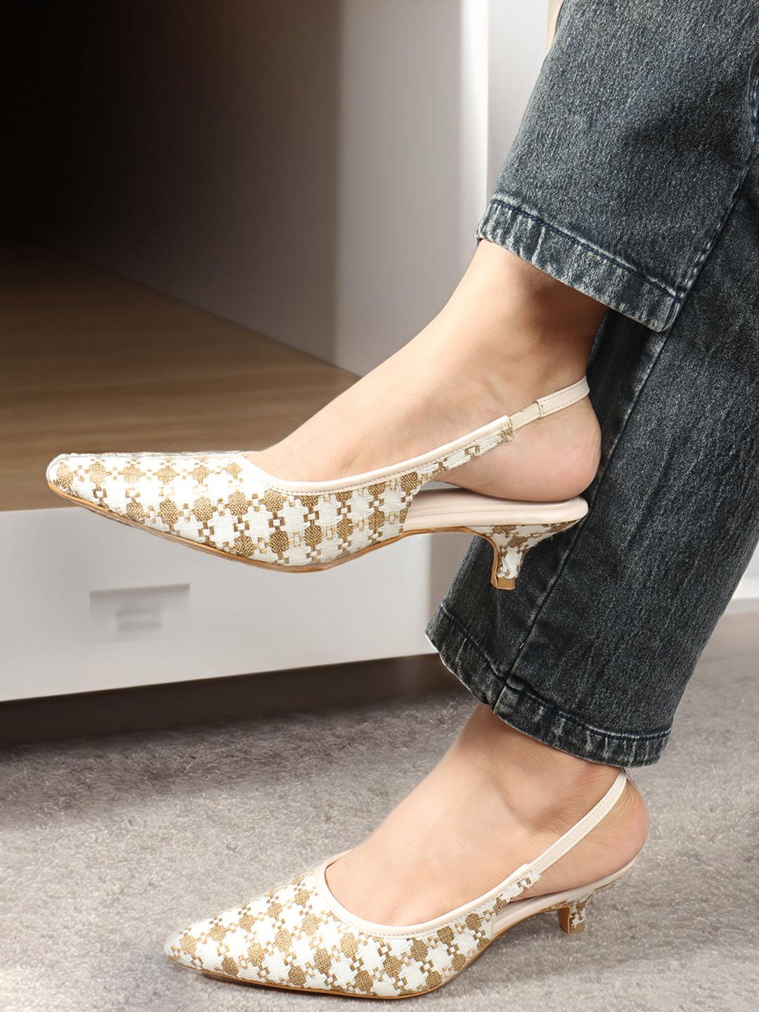 

Carlton London Printed Party Kitten Sandals, Brown