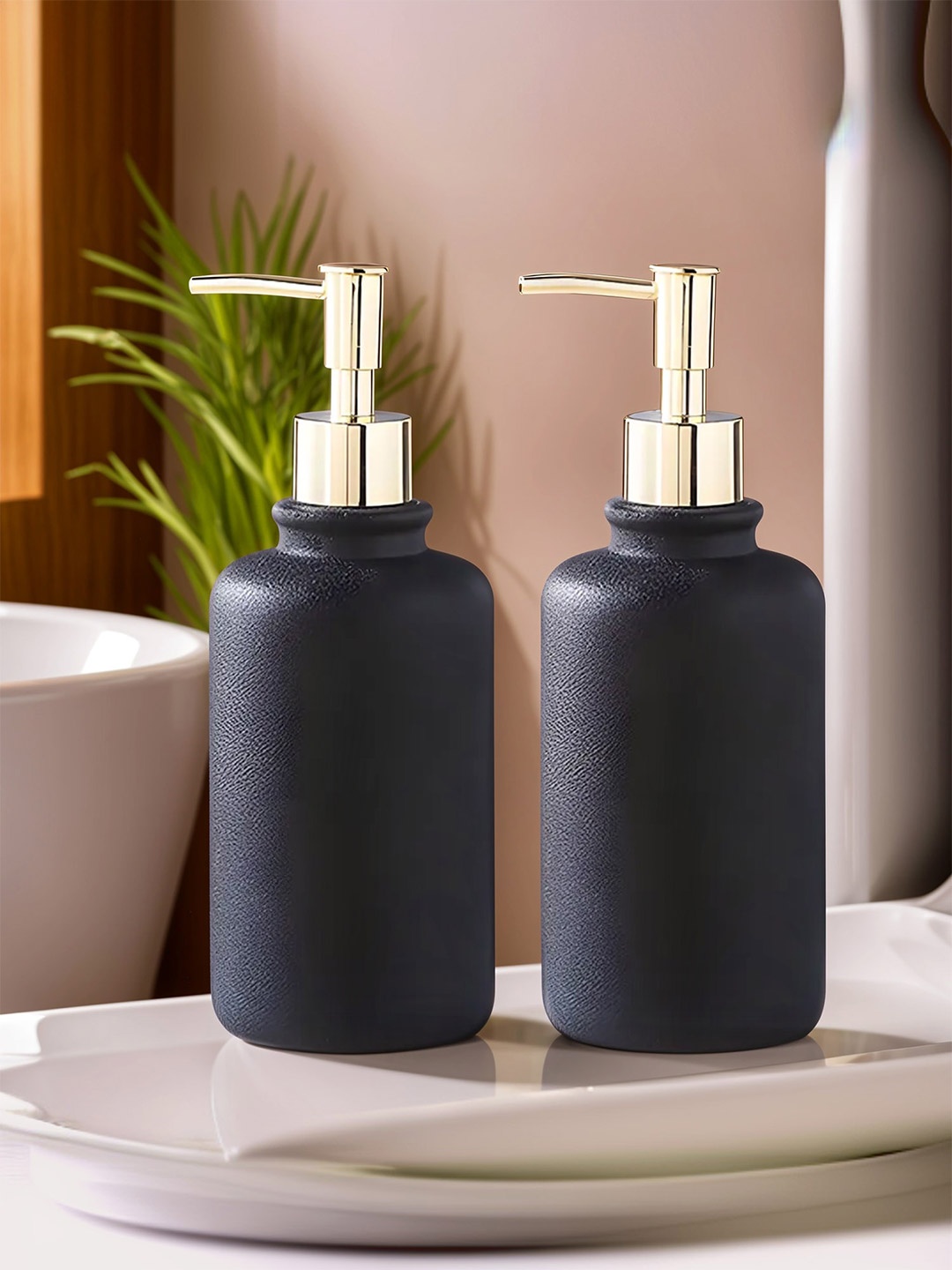 

UMAI Blac & Gold-Toned 2 Pieces Abstract Matte Ceramic Soap Dispenser, Black