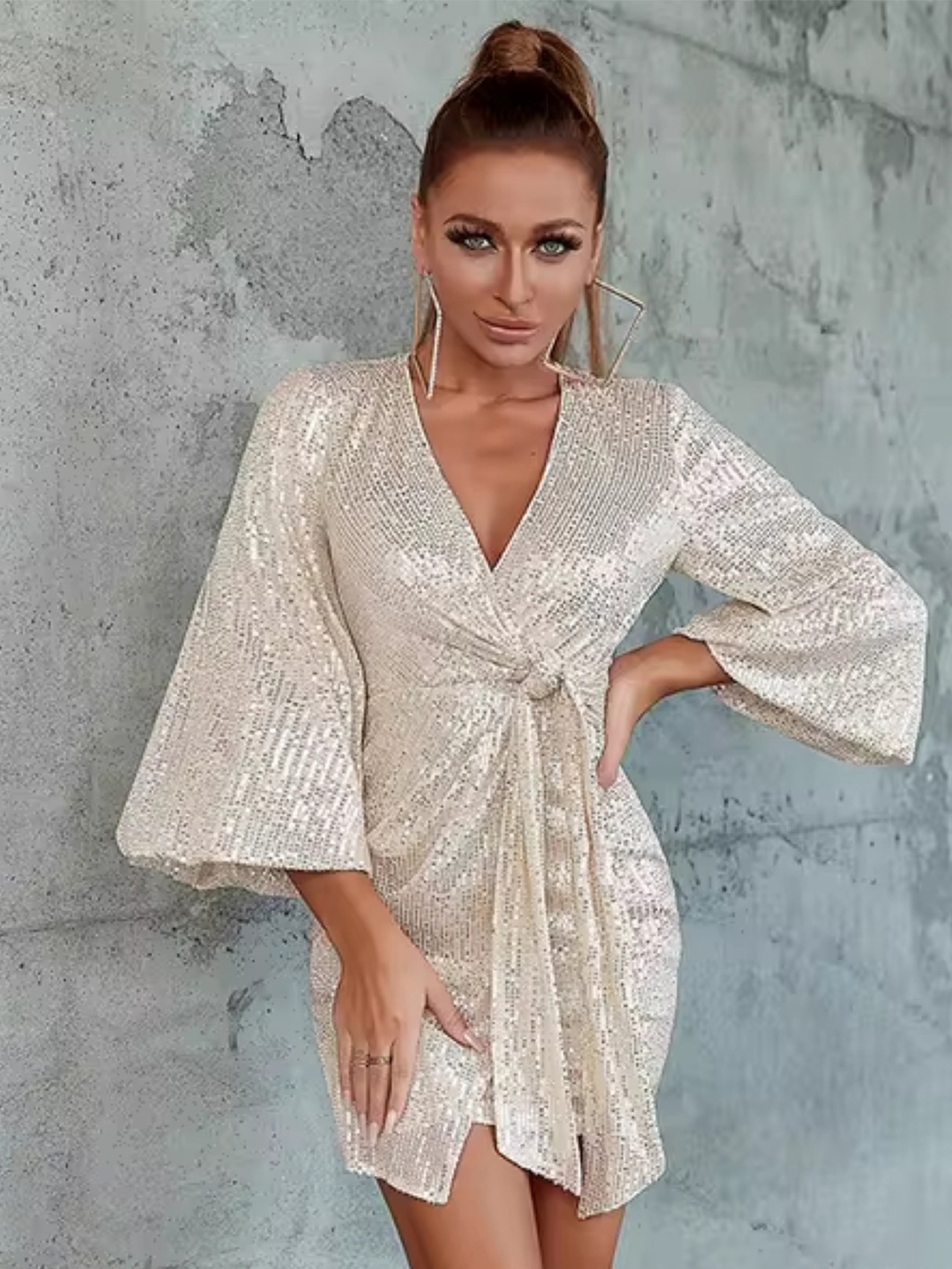 

KPOP Solid Bell Sleeve Bodycon Dress, Cream