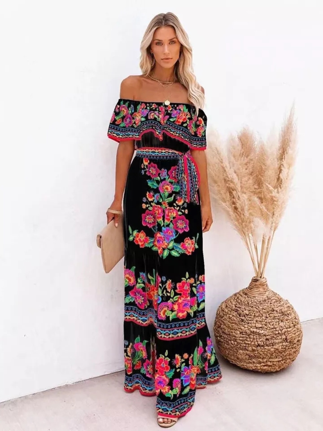 

KPOP Women Floral Print Off-Shoulder Fit and Flare Maxi Dress, Black