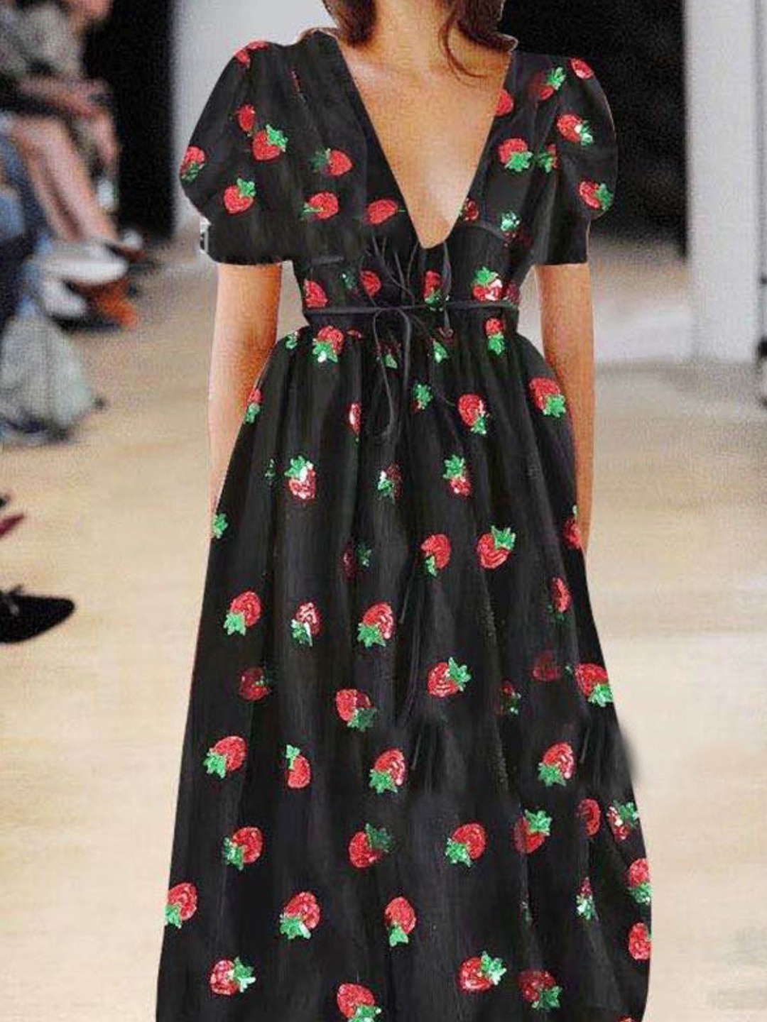 

KPOP Women V-Neck Floral Short Sleeves Polyester A-Line Dress, Black
