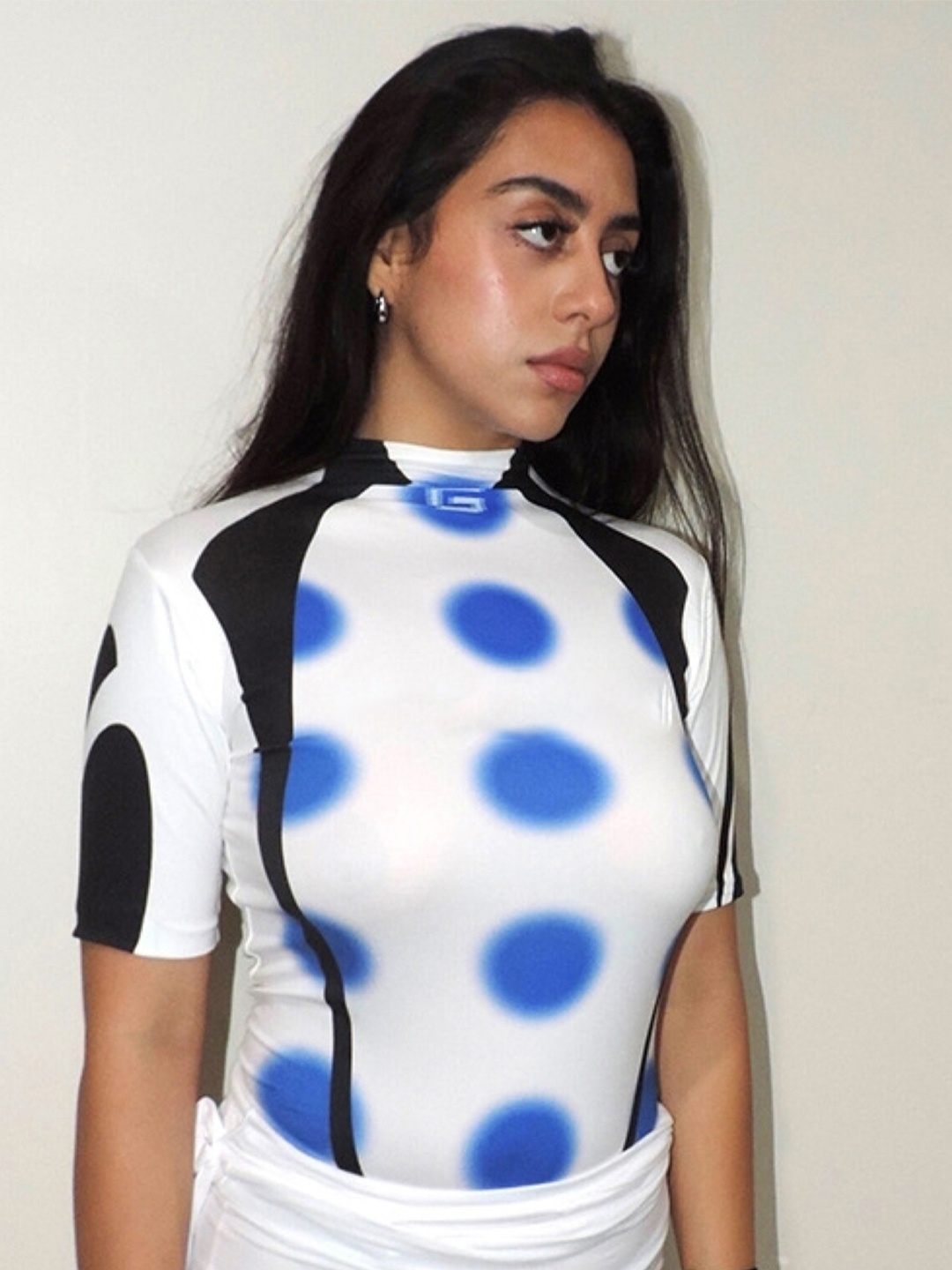 

KPOP Print Cold-Shoulder Crop Top, Blue