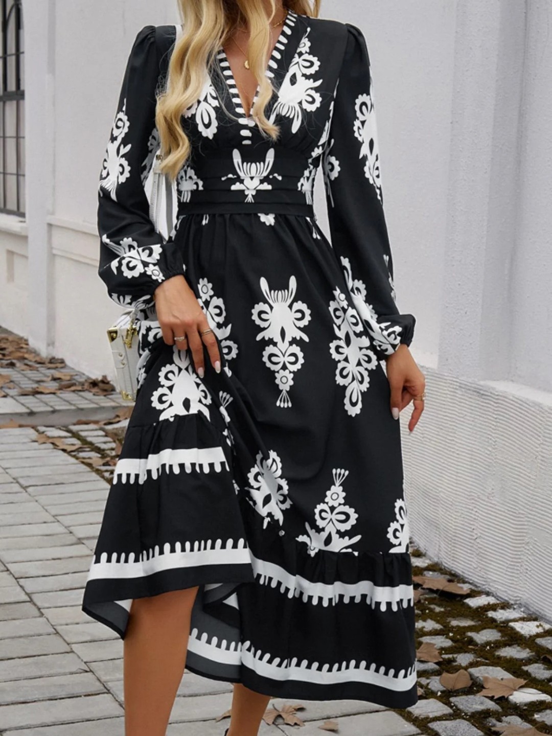 

KPOP Ethnic Motifs Print Puff Sleeve A-Line Midi Dress, Black