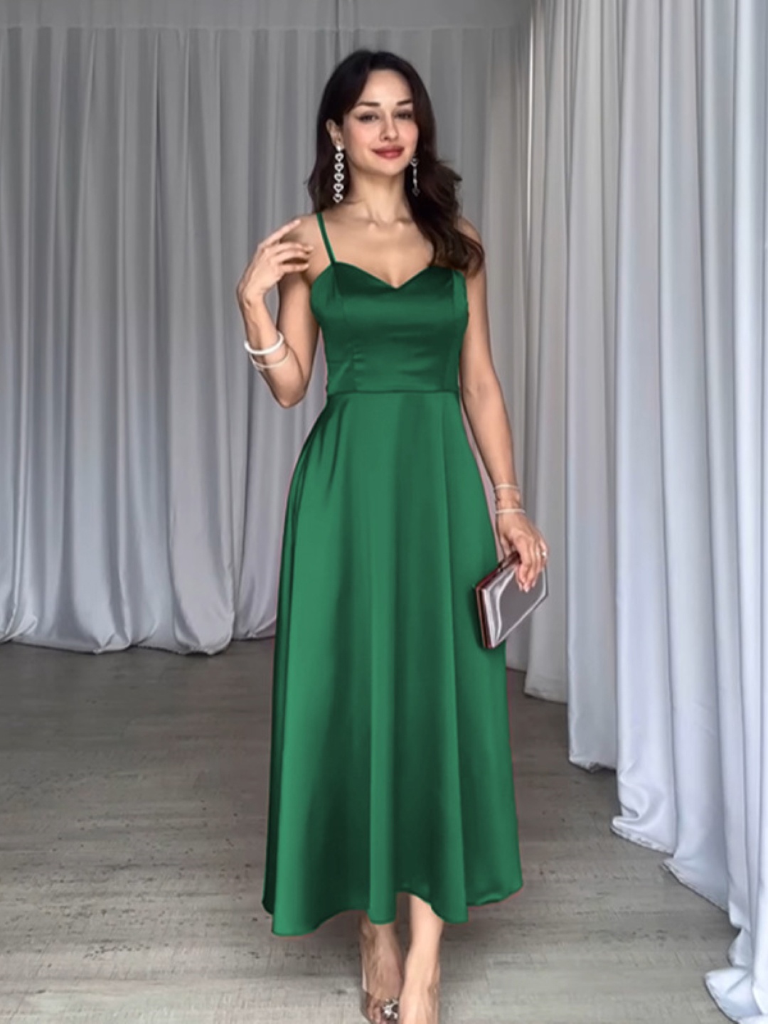

KPOP Women Solid A-Line Flared Midi Dress, Green