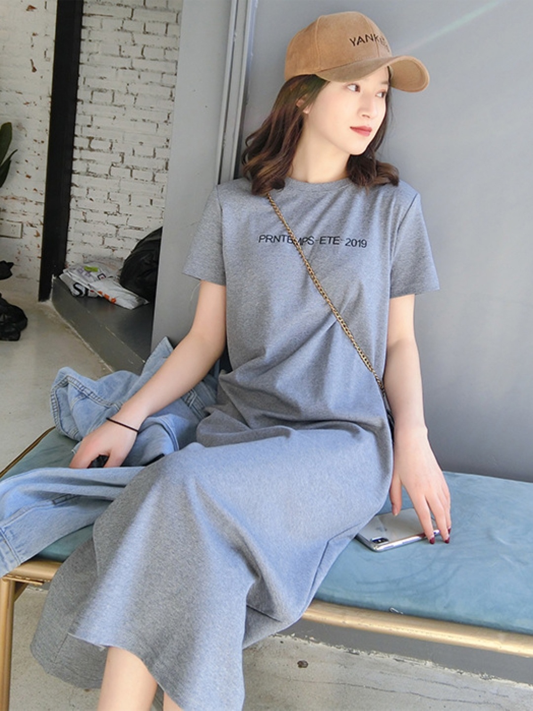 

KPOP Round Neck Typography Printed Sheath Dress, Grey