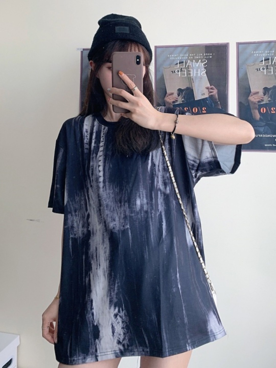 

KPOP Print Roll-Up Sleeves Longline Top, Navy blue