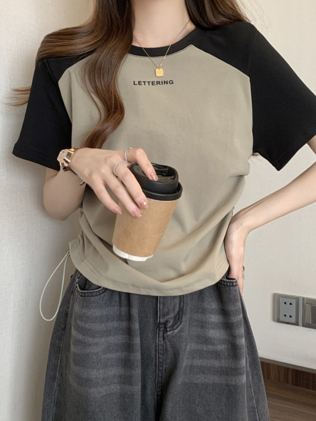 

KPOP Print Top, Brown