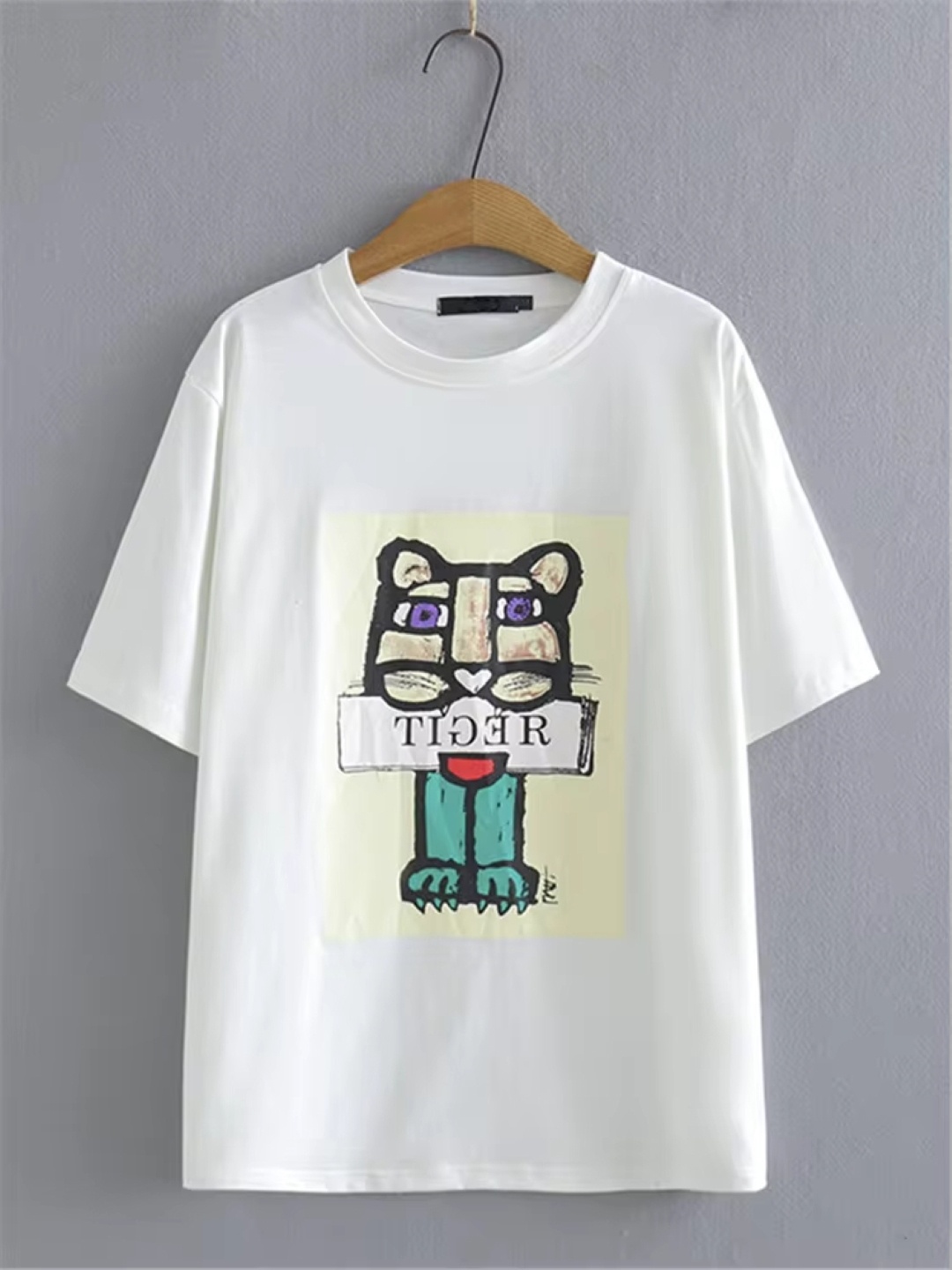 

KPOP Women Printed Cotton Top, White