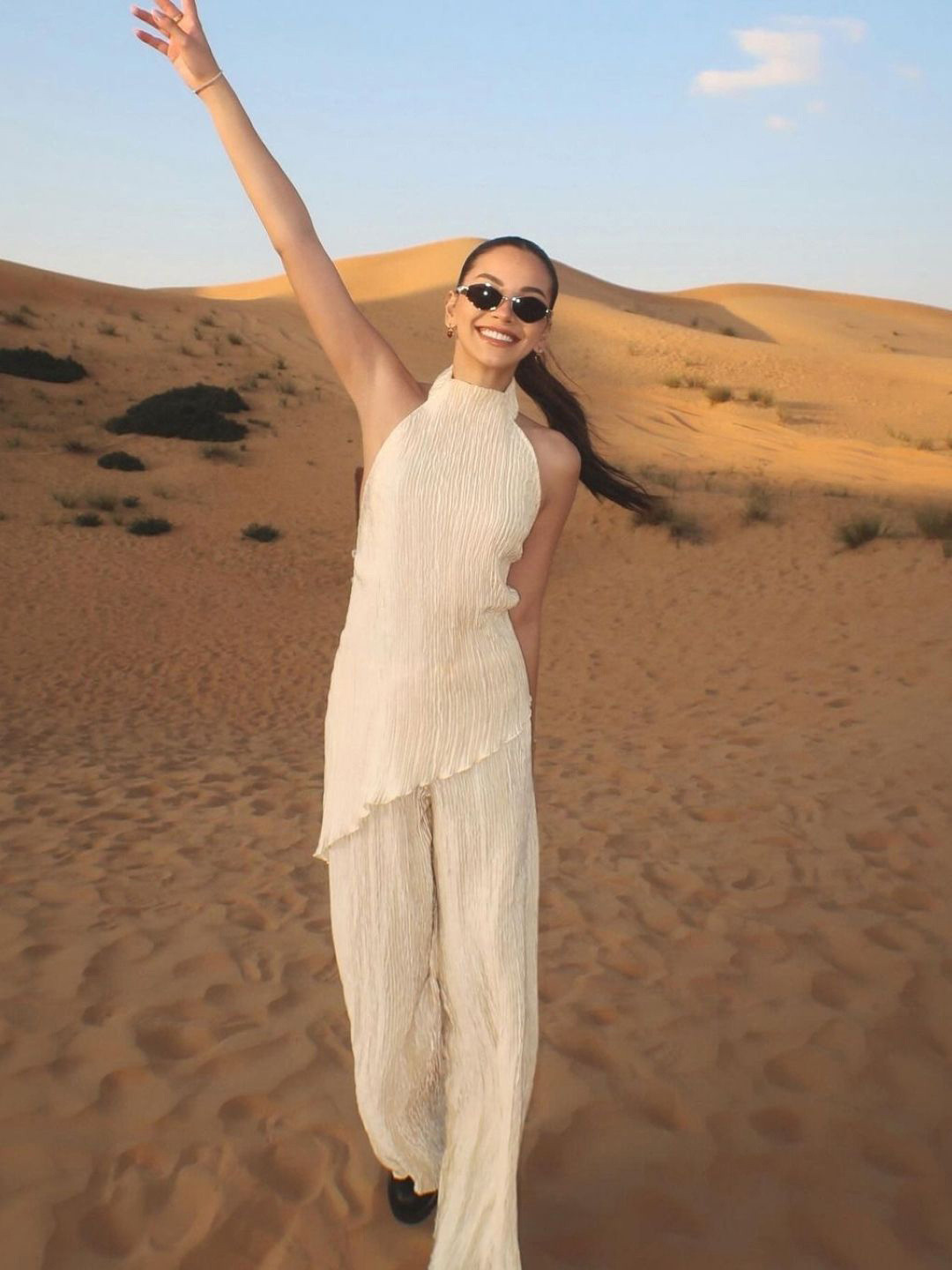 

KPOP Self-Design Top With Trousers, Beige