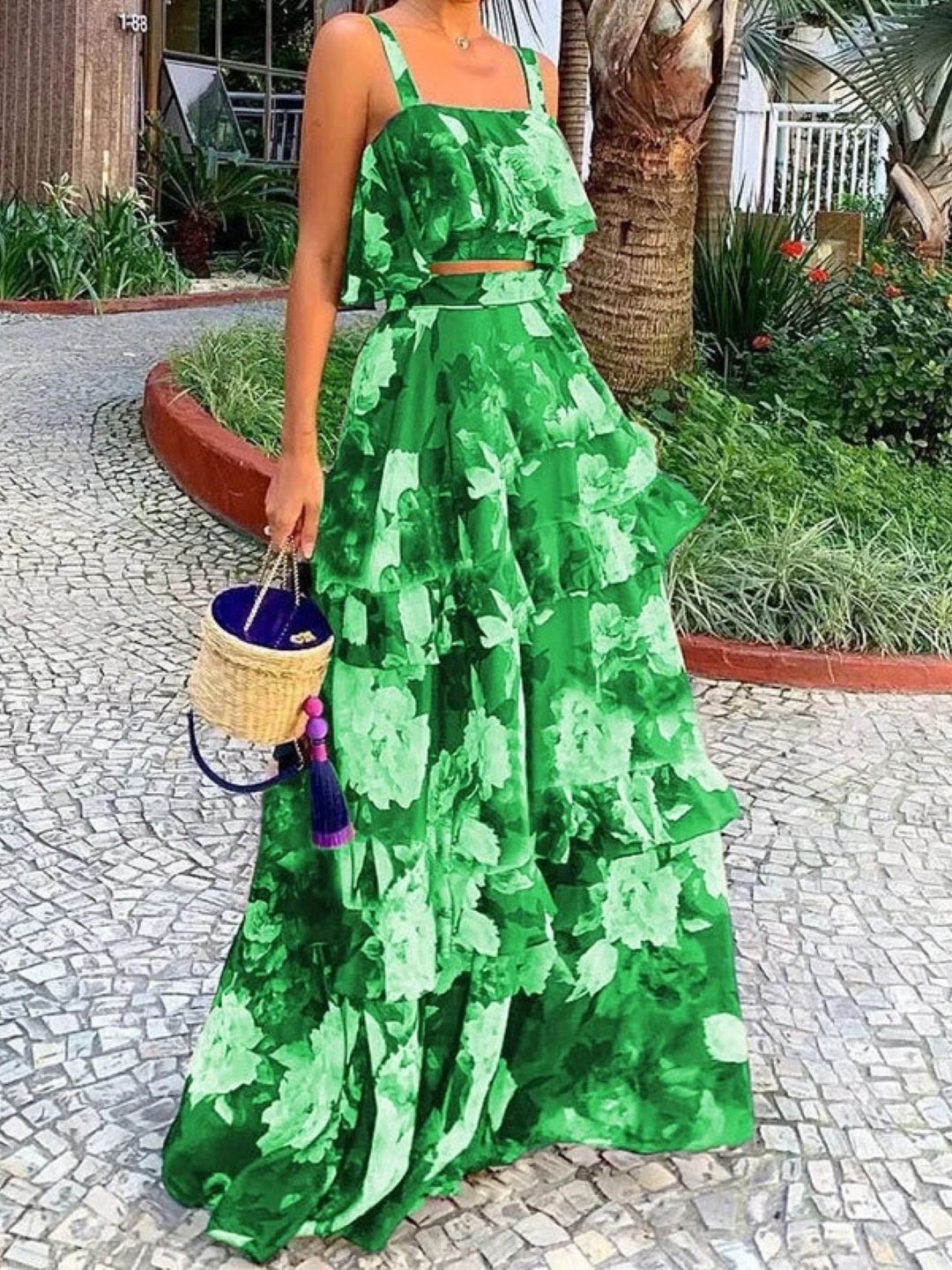 

KPOP Floral Printed Shoulder Straps Top With Skirt, Green