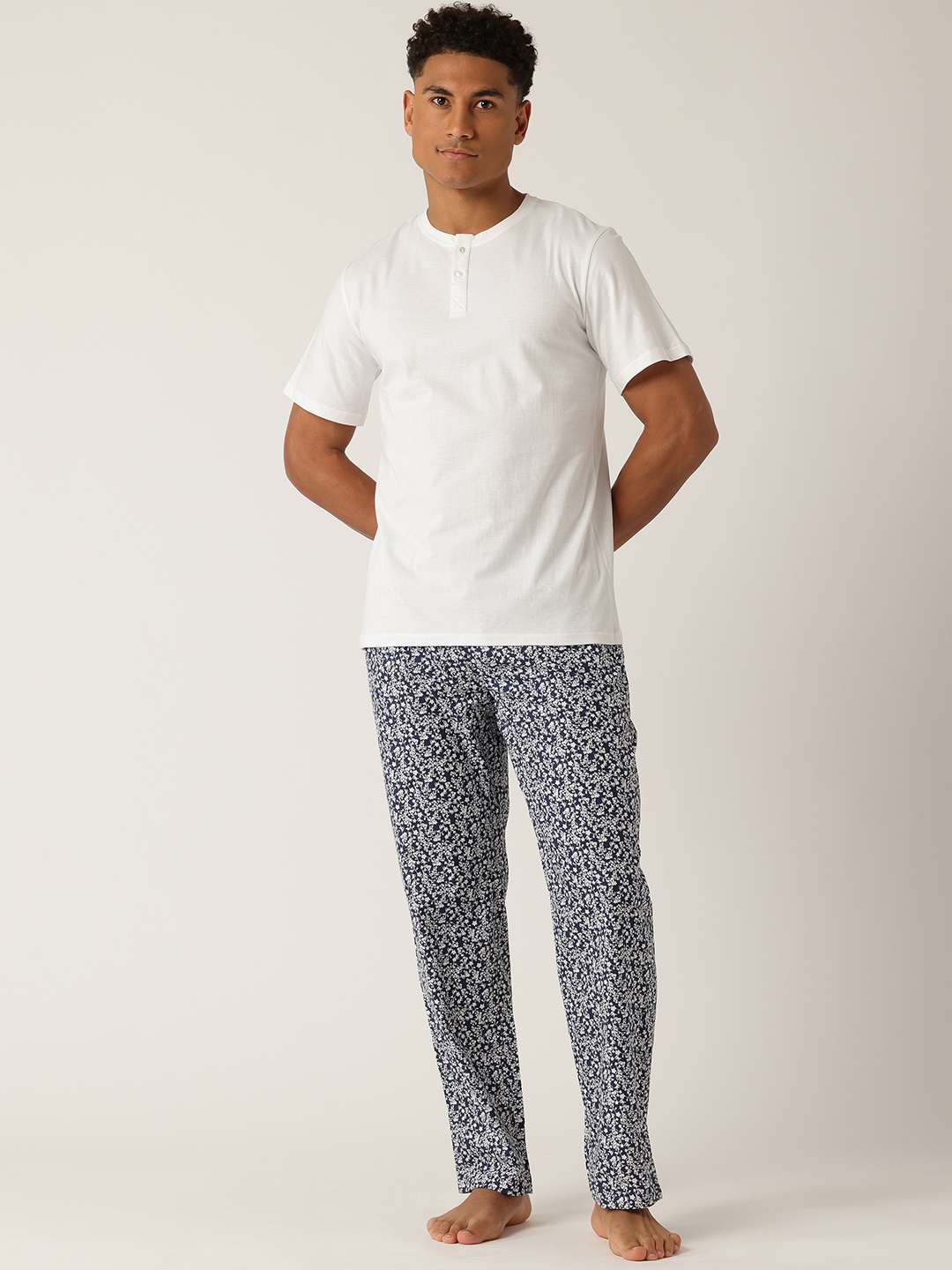 

ETC Men Floral Print Pure Cotton Night Suit, White
