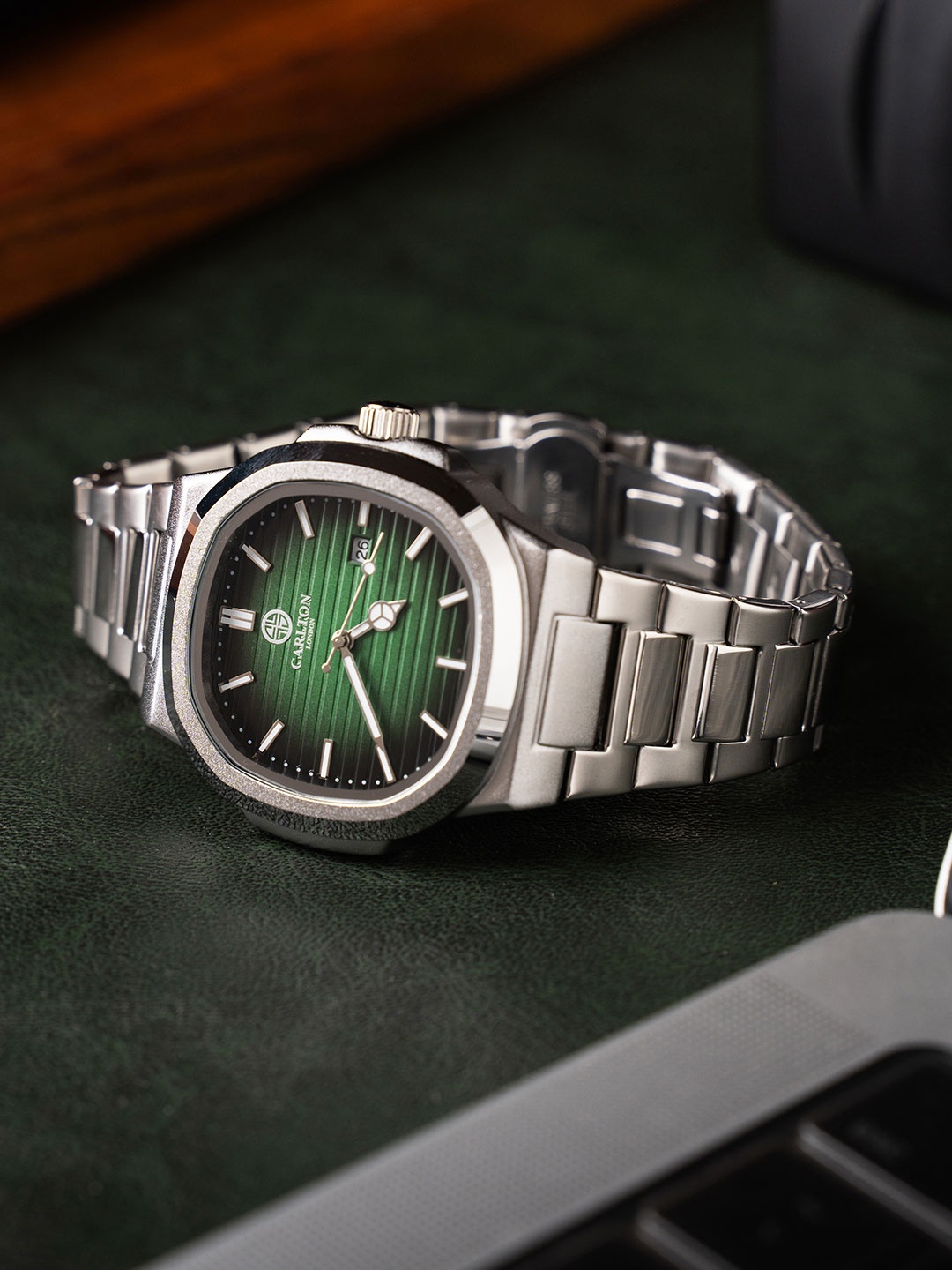 

Carlton London Men Arthur Analog Watch CLSGRNNM, Green