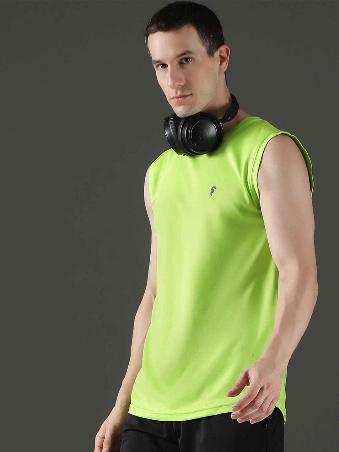

EPPE Men Rapid-Dry Solid Round Neck Slim Fit Sleeveless Sports T-shirt, Lime green