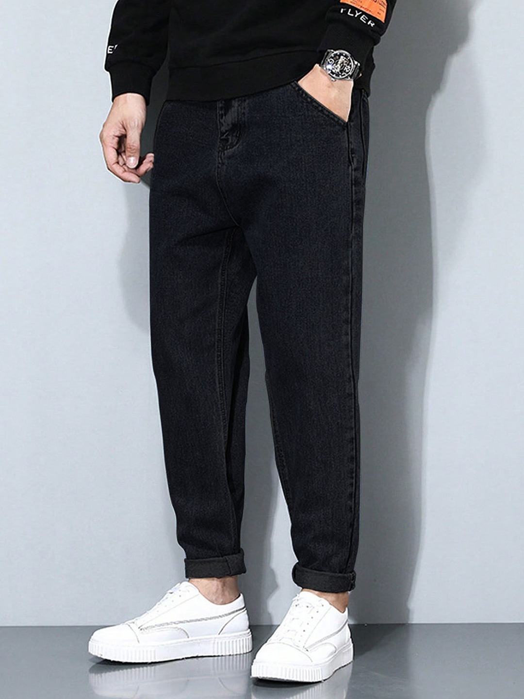 

Ben Martin Men Carrot Tapered Fit High-Rise Jeans, Black