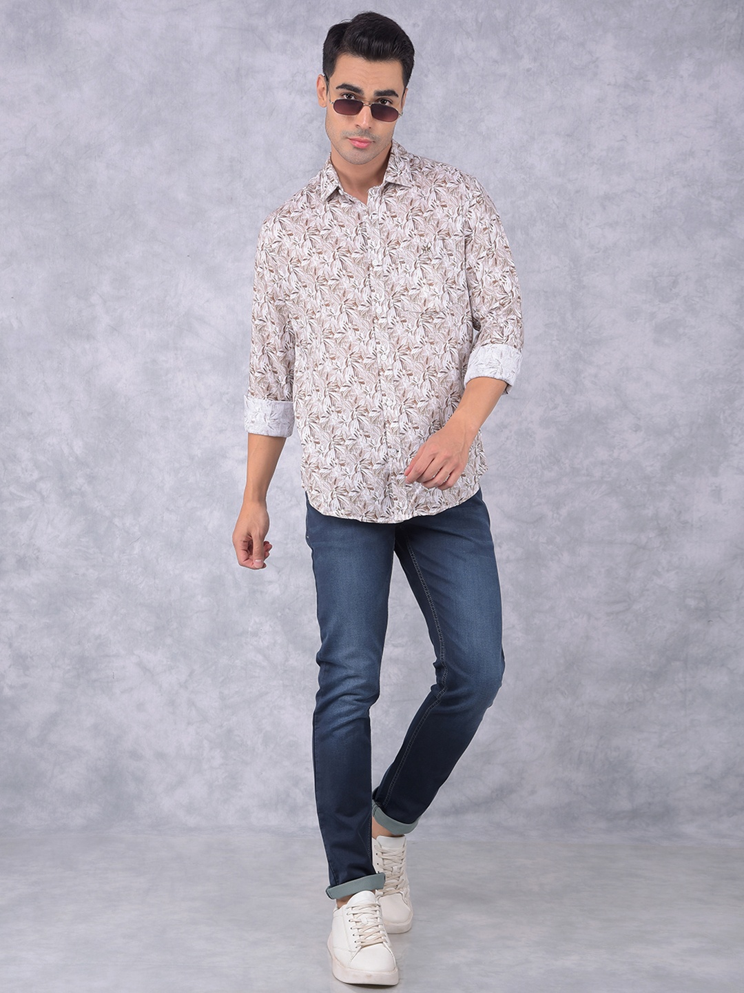 

Crimsoune Club Men Smart Spread Collar Floral Printed Cotton Slim Fit Casual Shirt, Blue