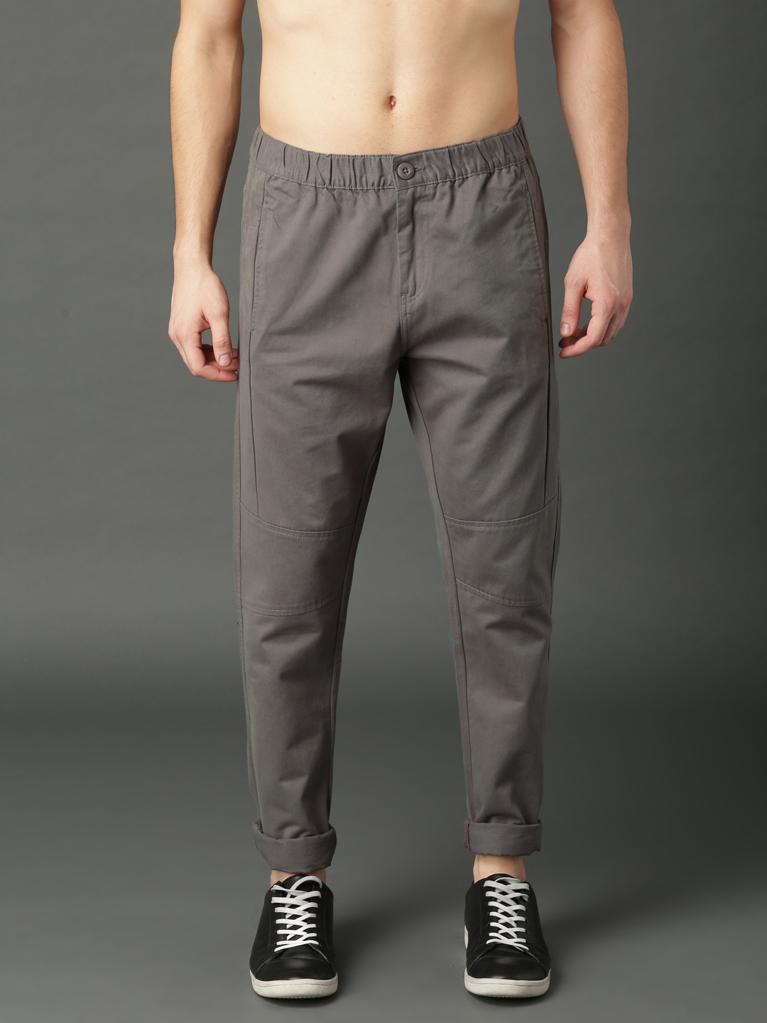 

Roadster Men Grey Regular Fit Solid Chinos