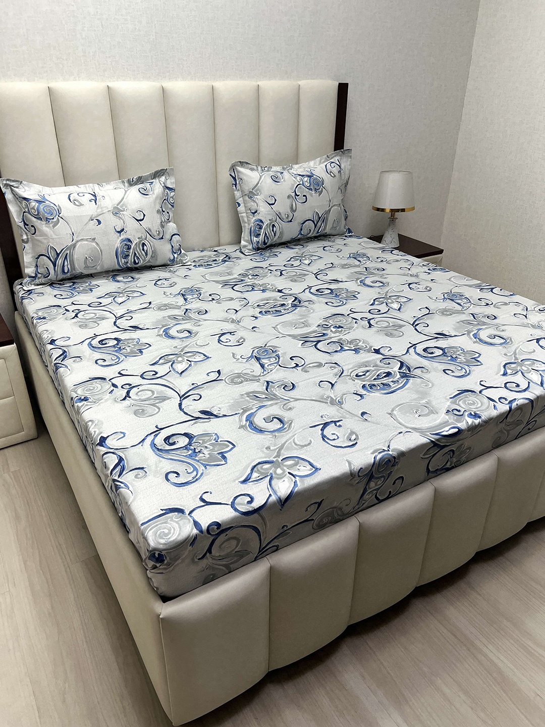 

Pure Decor Royal Velar Blue Printed 300 TC Cotton King Bedsheet with 2 Pillow Covers