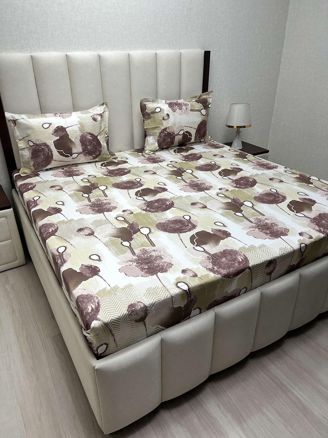 

Pure Decor Royal Velar Brown Printed 300 TC Cotton King Bedsheet with 2 Pillow Covers
