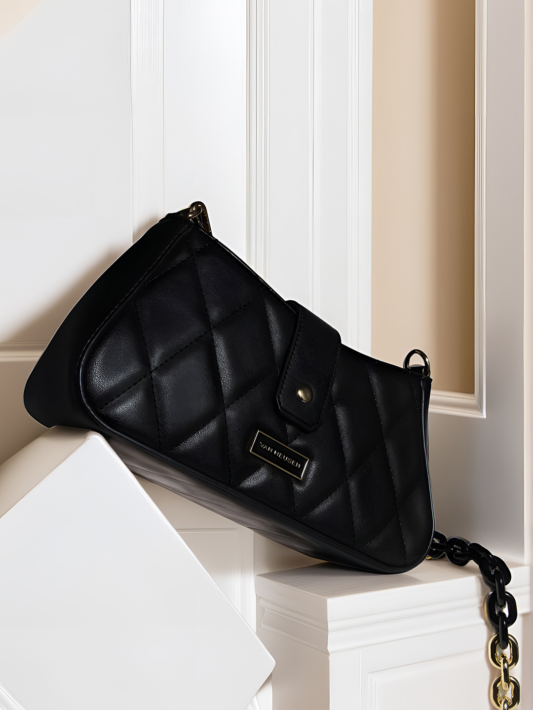

Van Heusen Quilted Handheld Bag with Chainlink Handle, Black