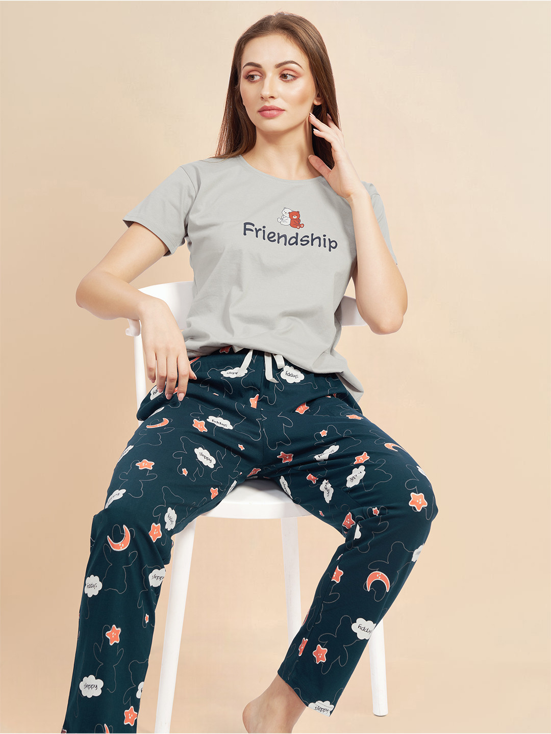 

PASTEL CLIP Women Geometric Printed Night suit, Grey