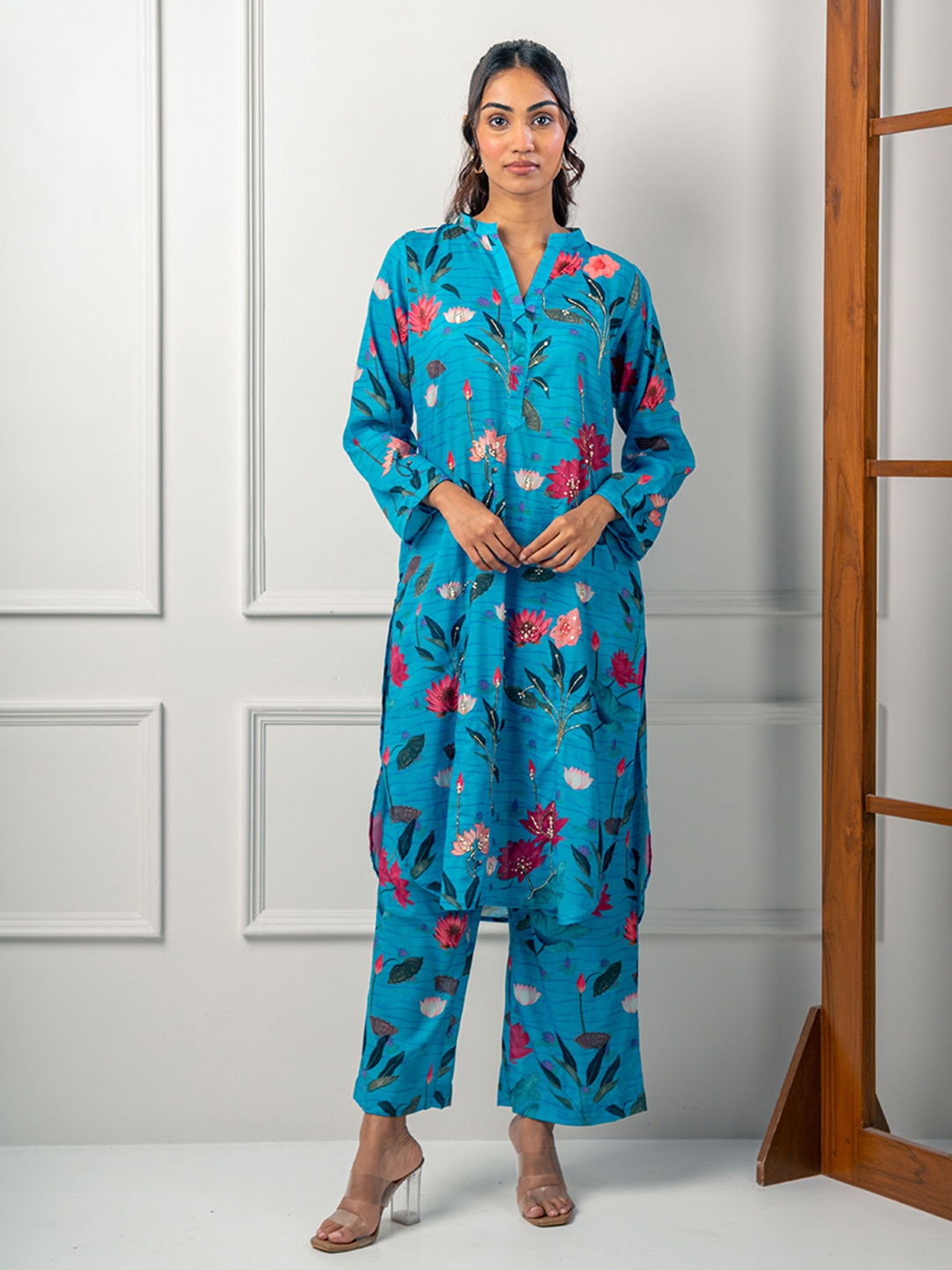 

India Circus by Krsnaa Mehta Printed Mandarin Collar Tunic & Trousers, Blue