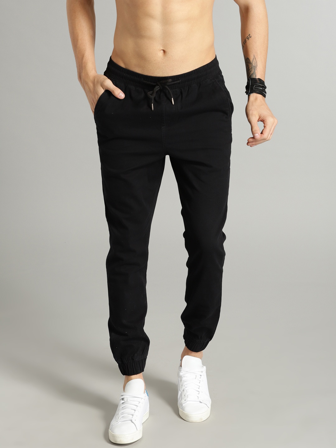 

Roadster Men Black Regular Fit Solid Joggers