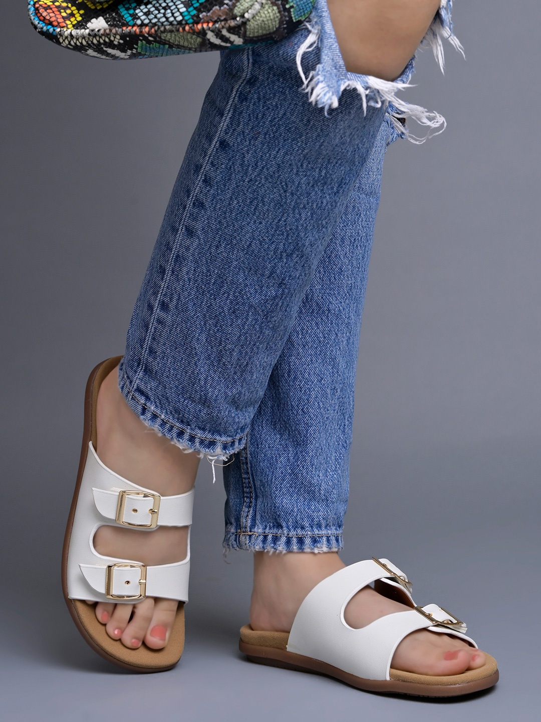 

Shoetopia Women Solid Open Toe Flats with Buckles, White
