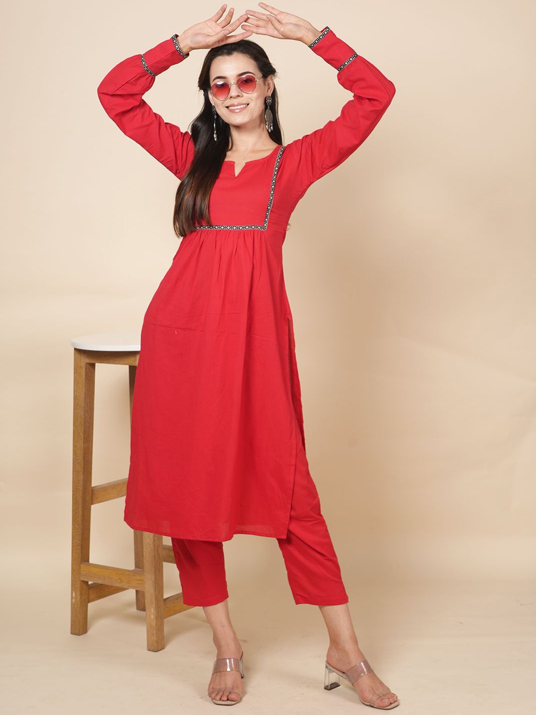 

LABEL KRISHA Floral Yoke Design Pure Cotton Straight Kurta With Trousers, Red