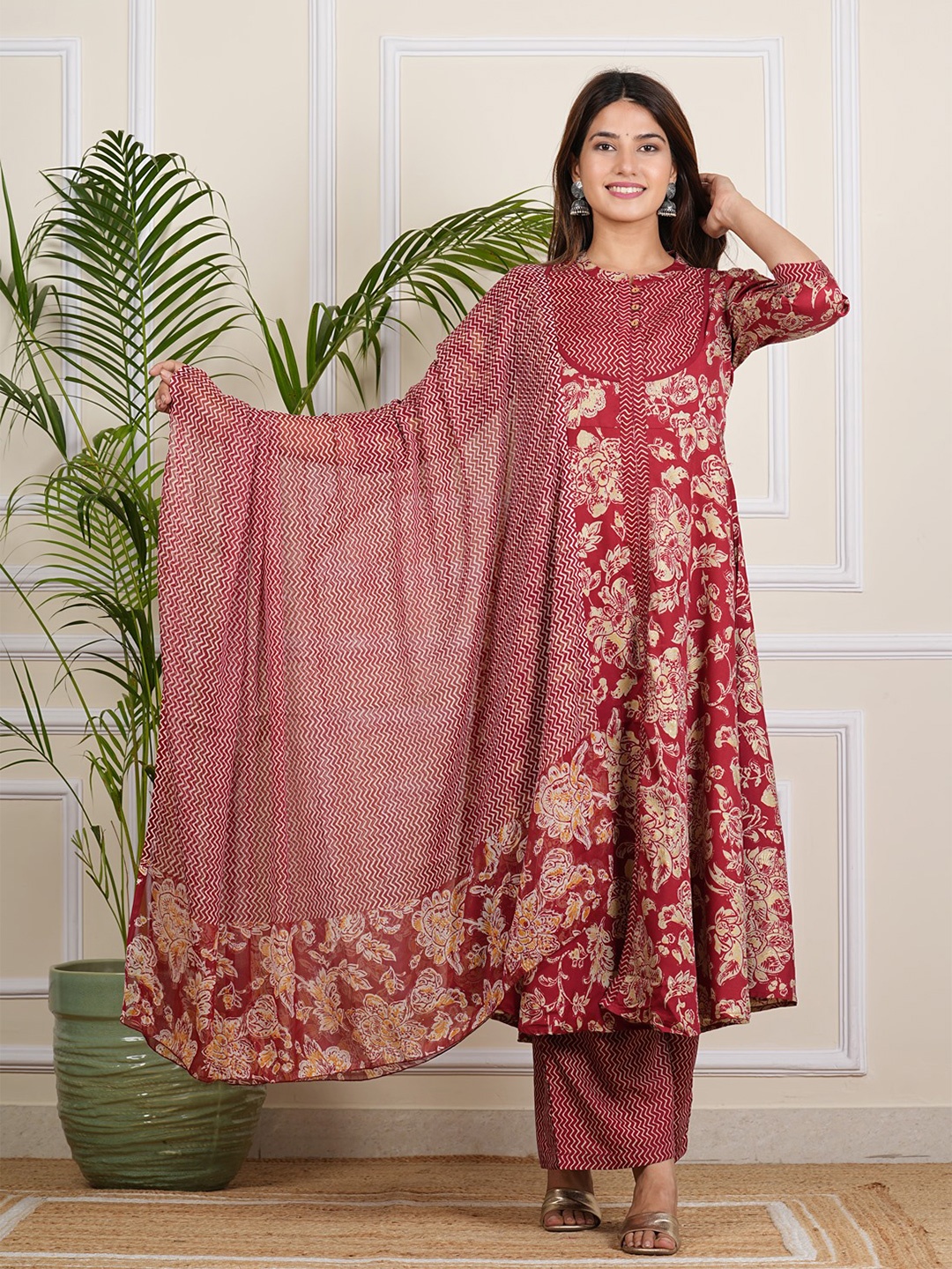 

YASH GALLERY Floral Printed Mandarin Collar Anarkali Kurta with Trousers & Dupatta, Maroon