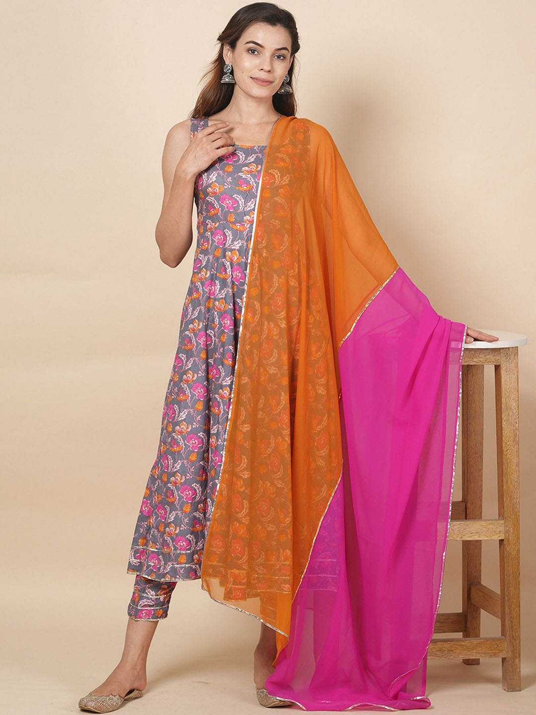 

LABEL KRISHA Floral Printed Gotta Patti Pure Cotton Anarkali Kurta With Trousers & Dupatta, Grey