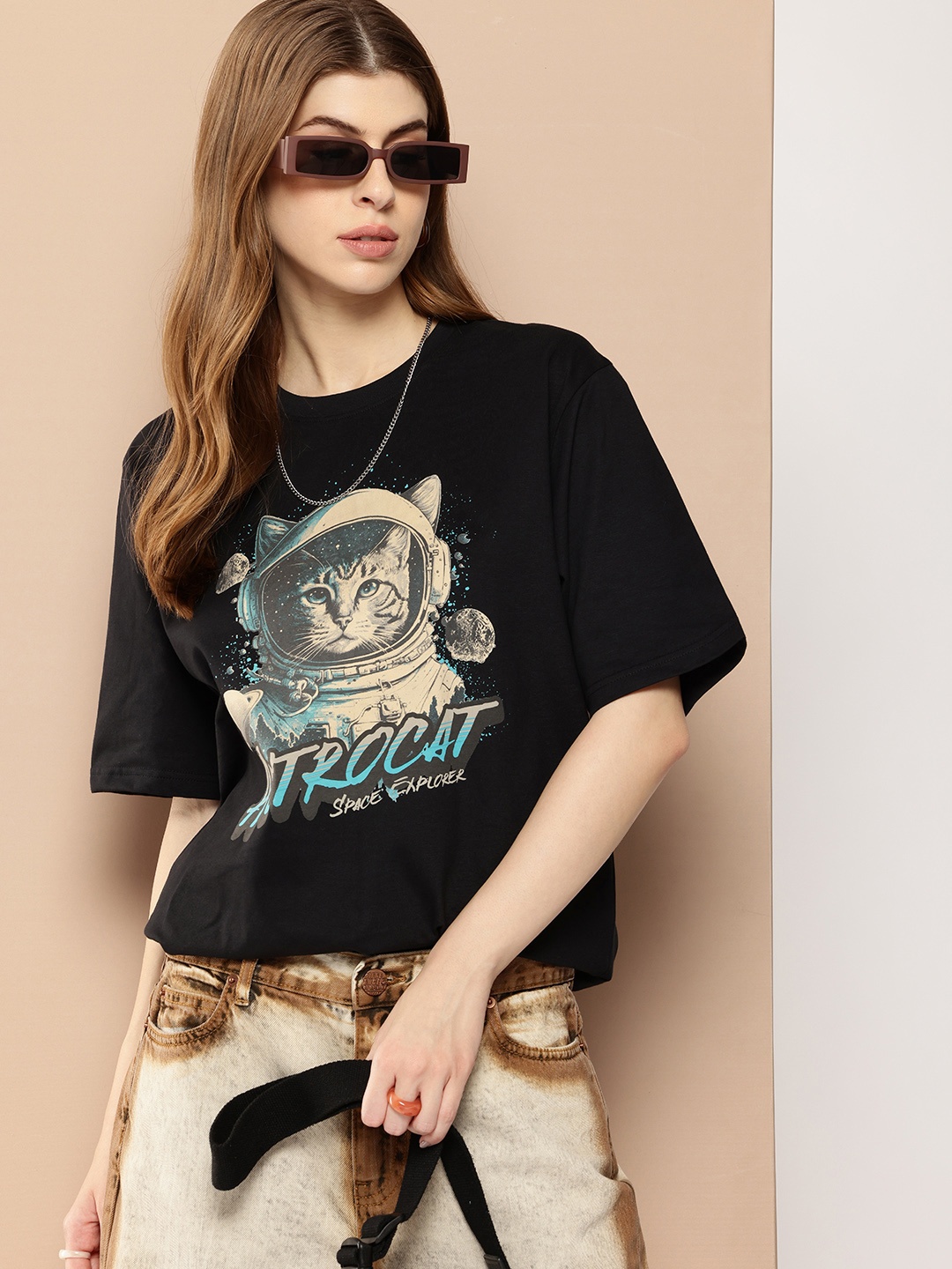 

Difference of Opinion Printed Oversized Pure Cotton T-shirt, Black