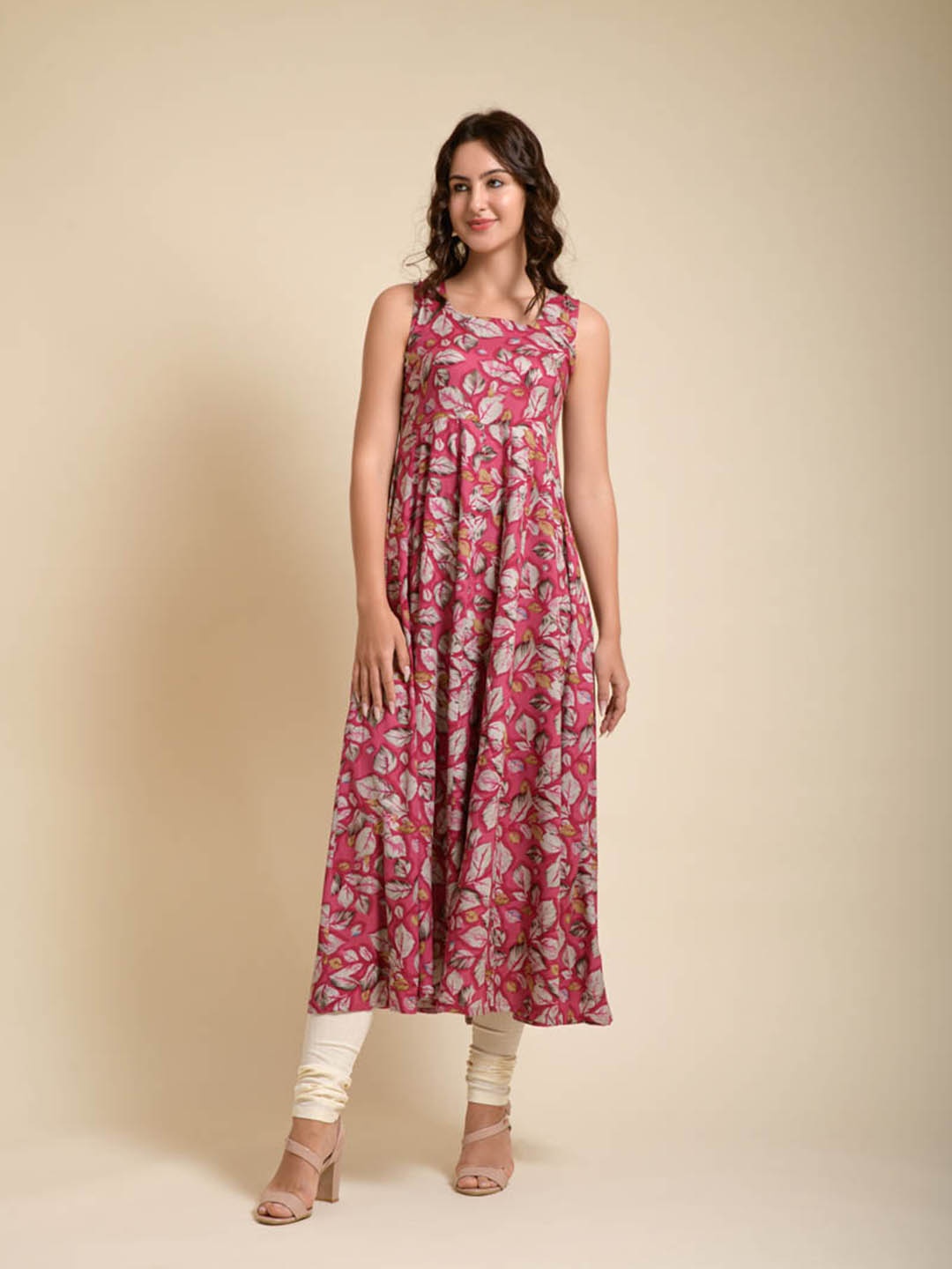 

SAZRIKA Women Floral Printed Flared Kurta, Pink
