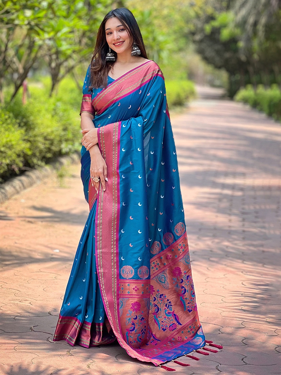 

Mitera Woven Design Zari Banarasi Saree, Blue