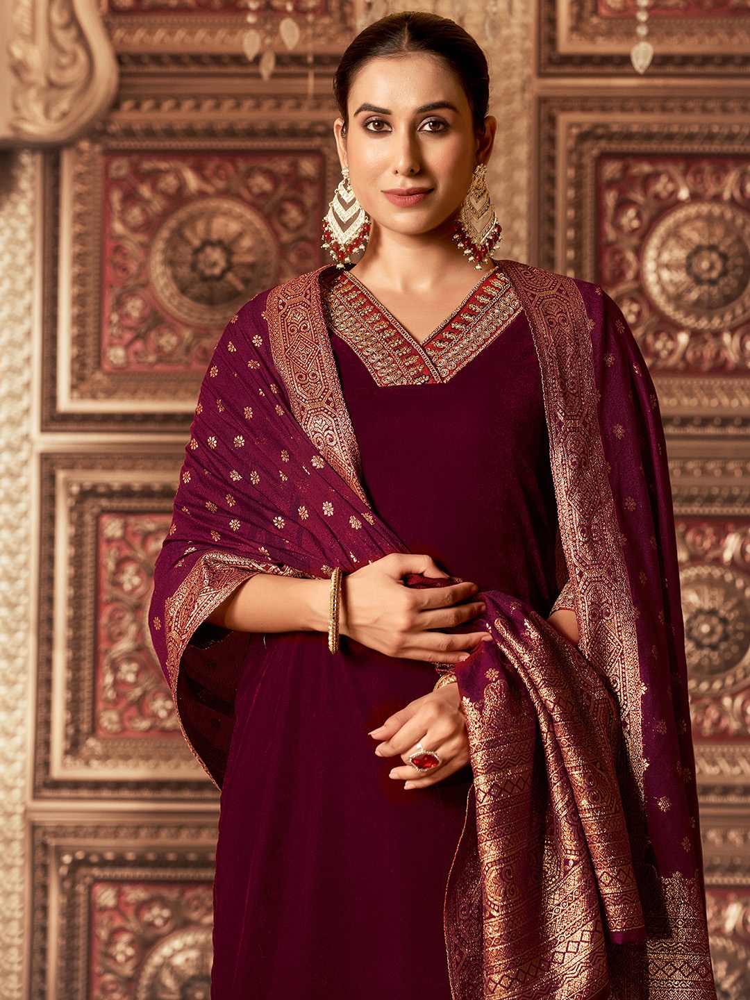 

KALINI Yoke Design Regular Sequinned Velvet Straight Kurta With Trousers & Dupatta, Maroon