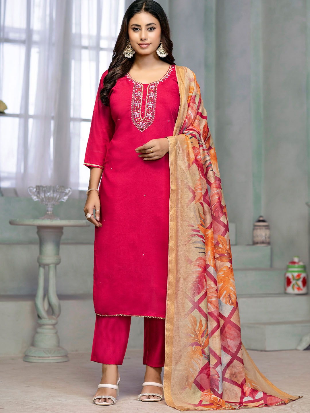 

MANVAA Women Floral Yoke Design Thread Work Straight Kurta With Trousers & Dupatta, Pink