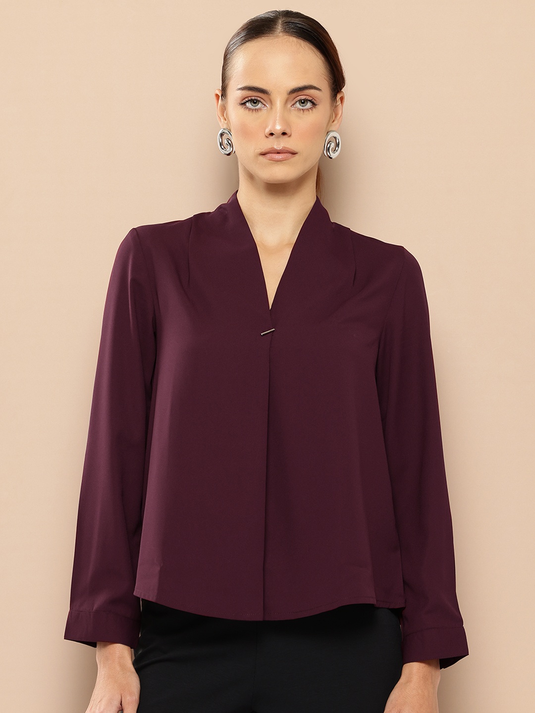 

her by invictus Solid Pleated Top, Burgundy