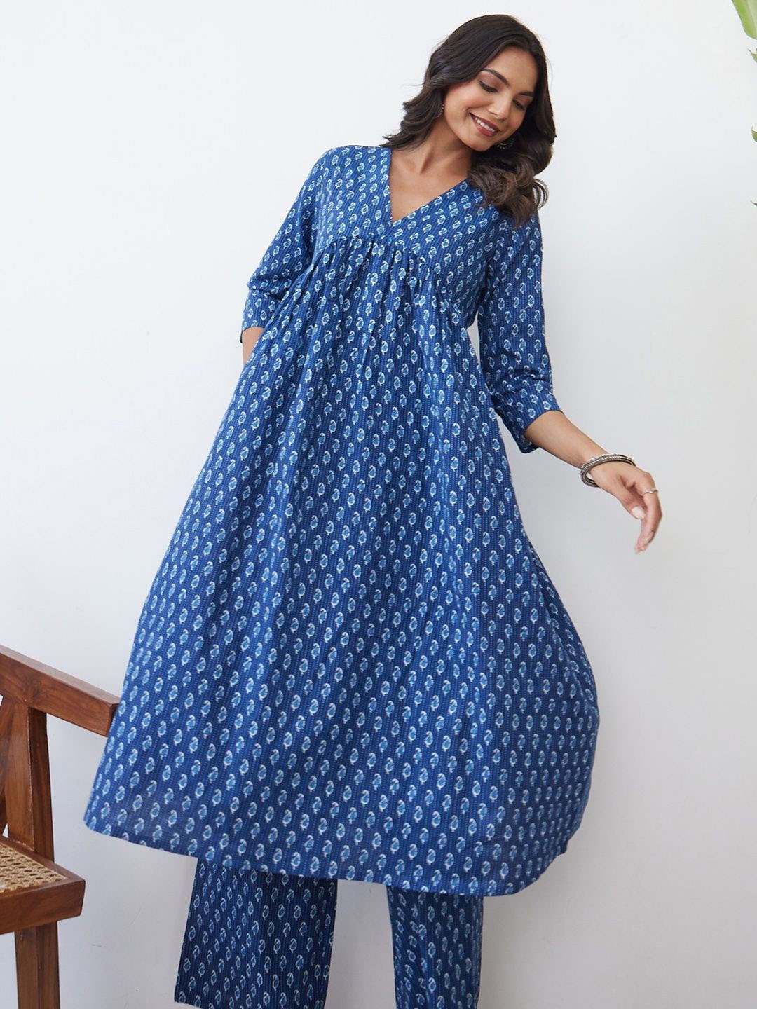 

Indo Era Ethnic Motifs Printed Pure Cotton Kurta With Trousers, Blue