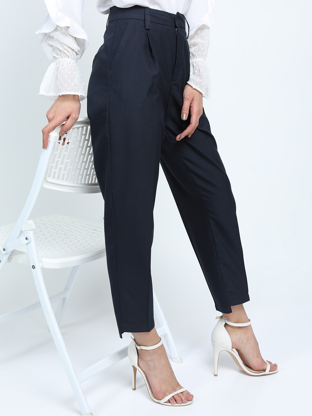 

Tokyo Talkies Women Tapered Fit Trousers, Navy blue
