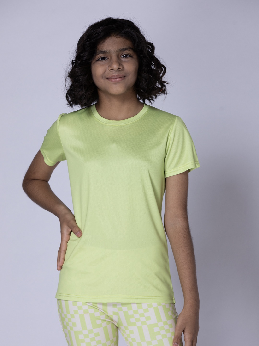 

UMILDO Girls Printed Round Neck Short Sleeves T-shirt With Leggings, Yellow
