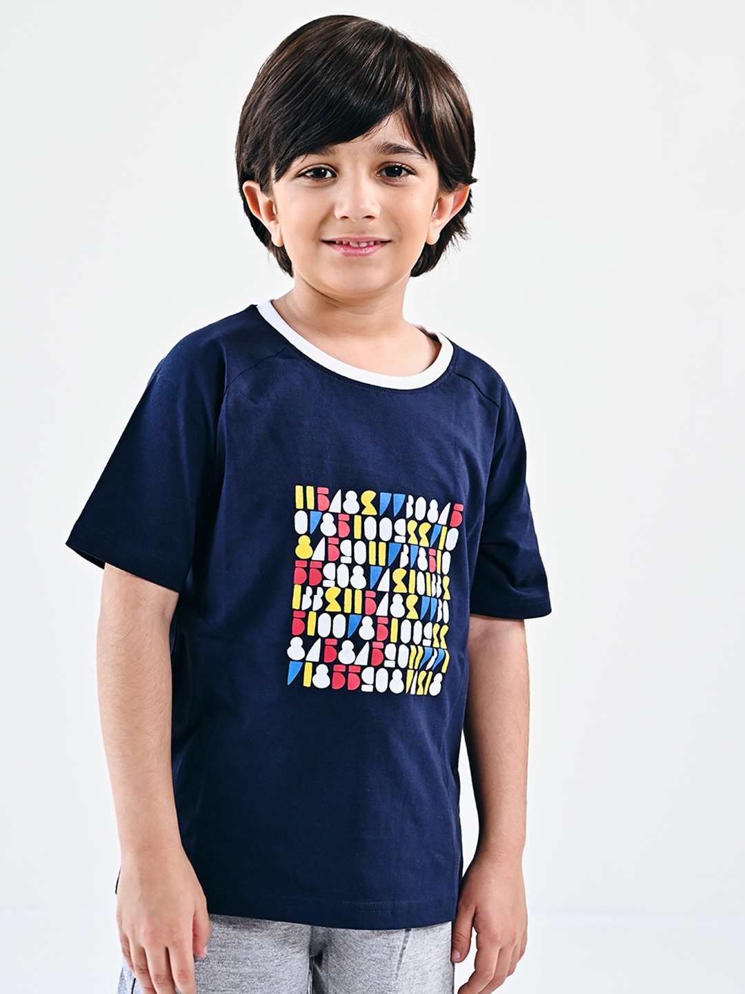 

UMILDO Boys Round Neck Short Sleeves Pure Cotton T-shirt With Shorts, Navy blue