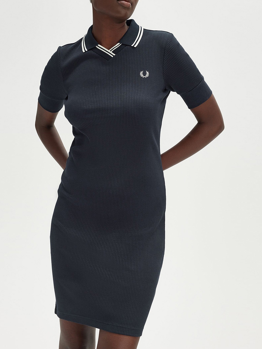 

Fred Perry Women's T-shirt Open-Collar Dress, Navy blue